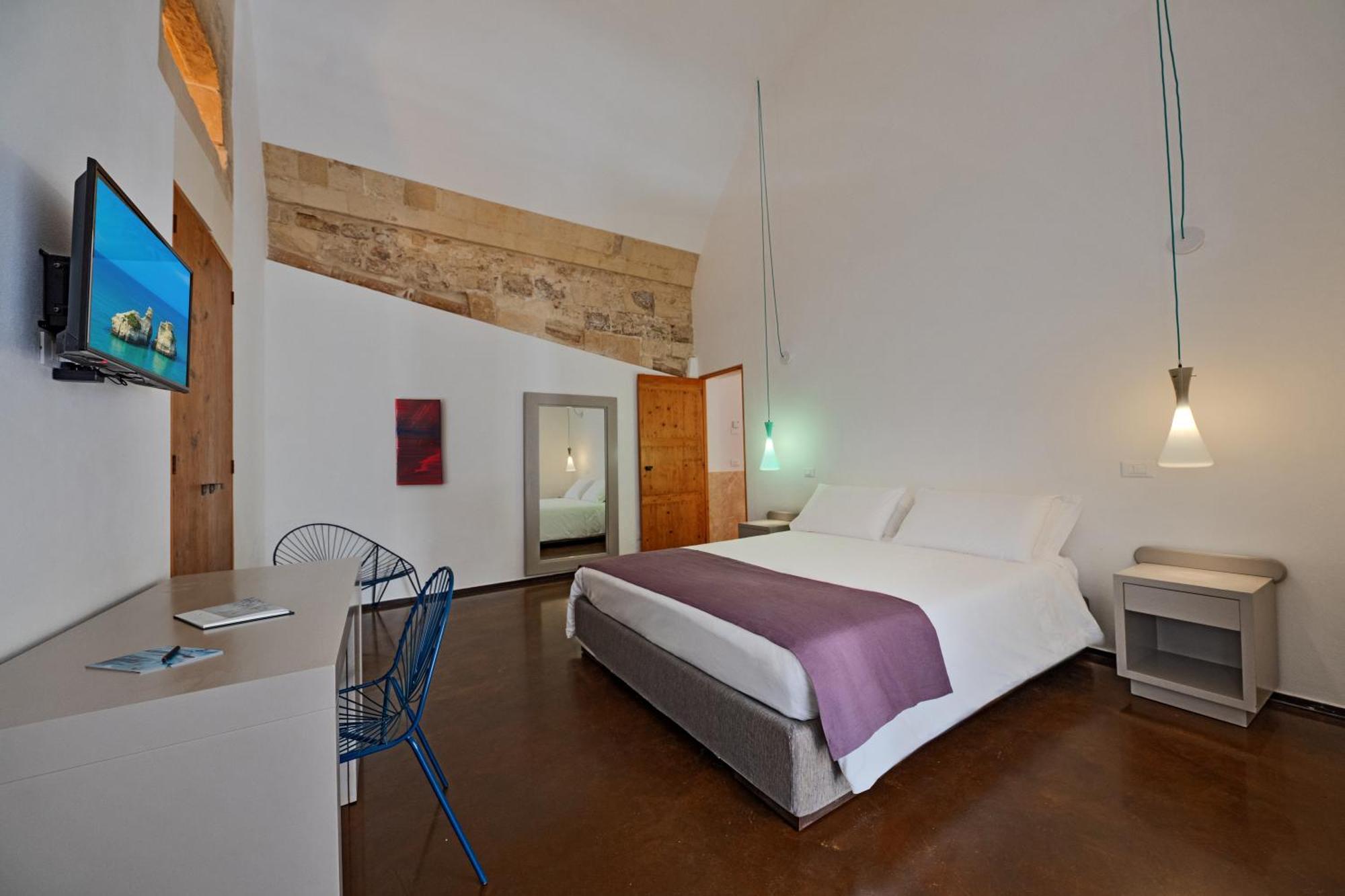 Bed and Breakfast Palazzo Persone Dimora Storica Лечче Экстерьер фото