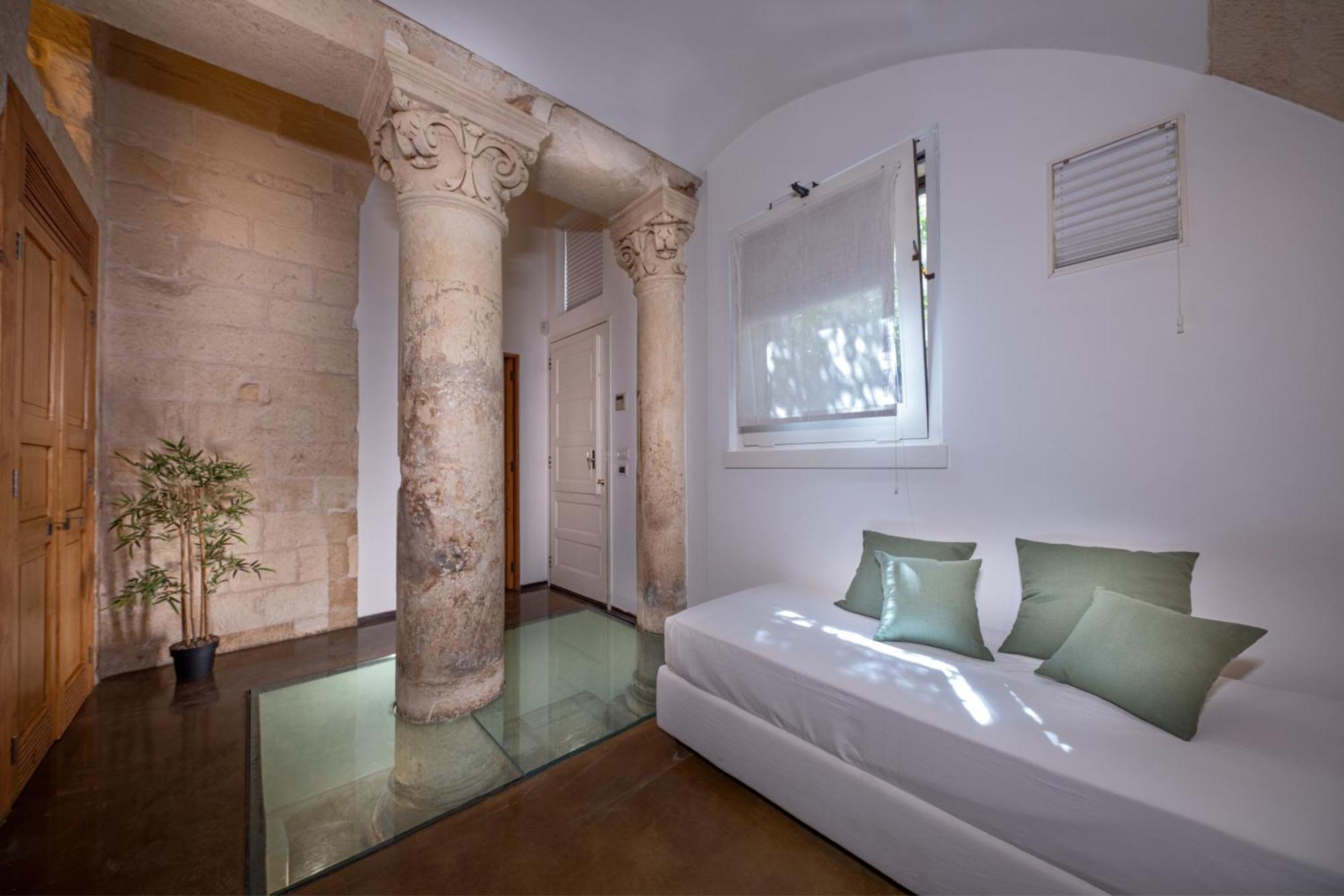 Bed and Breakfast Palazzo Persone Dimora Storica Лечче Экстерьер фото