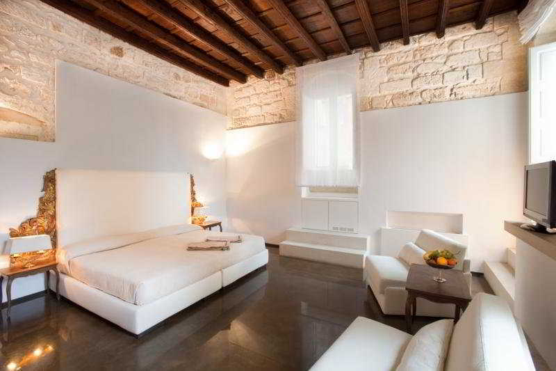 Bed and Breakfast Palazzo Persone Dimora Storica Лечче Экстерьер фото
